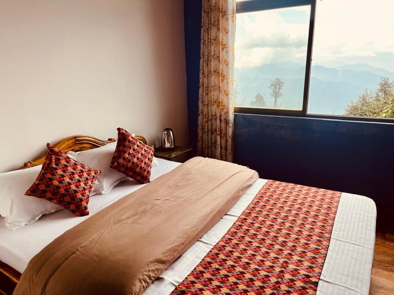 Forest Lodge - 80 Mts From Mall Road Dardżyling Zewnętrze zdjęcie