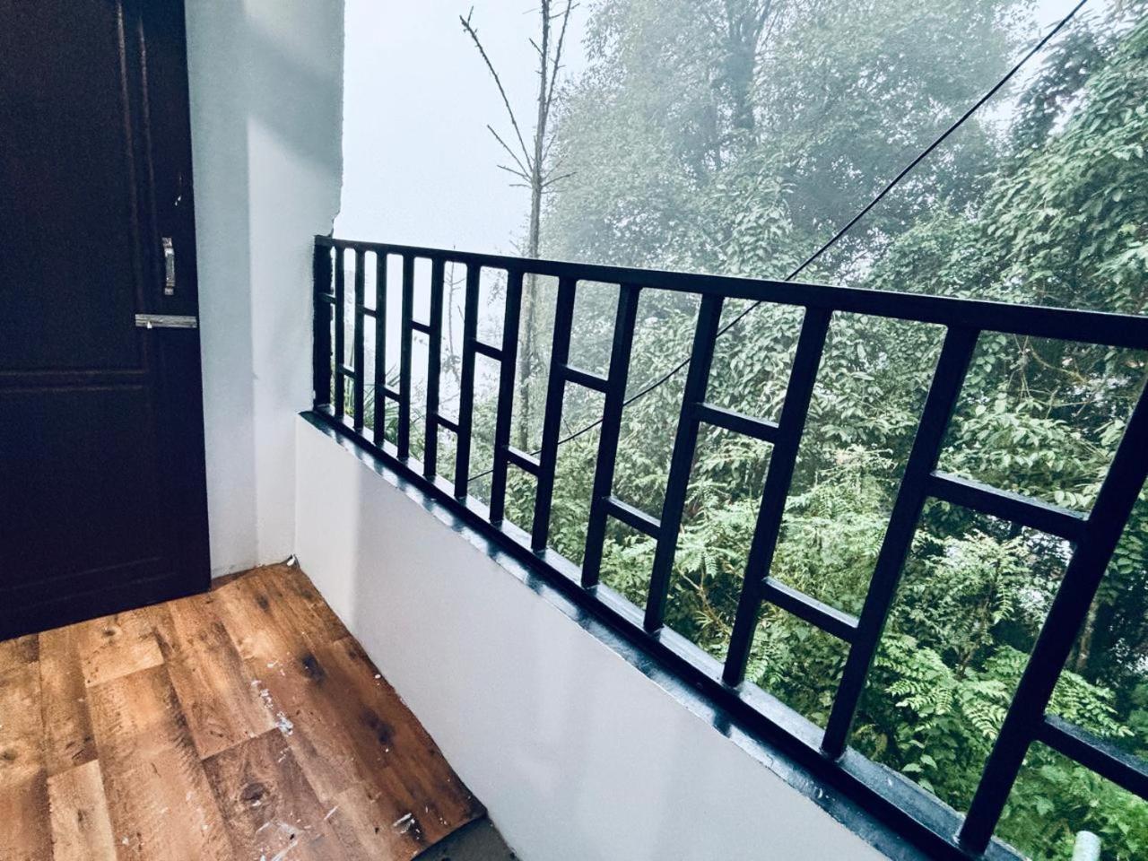 Forest Lodge - 80 Mts From Mall Road Dardżyling Zewnętrze zdjęcie