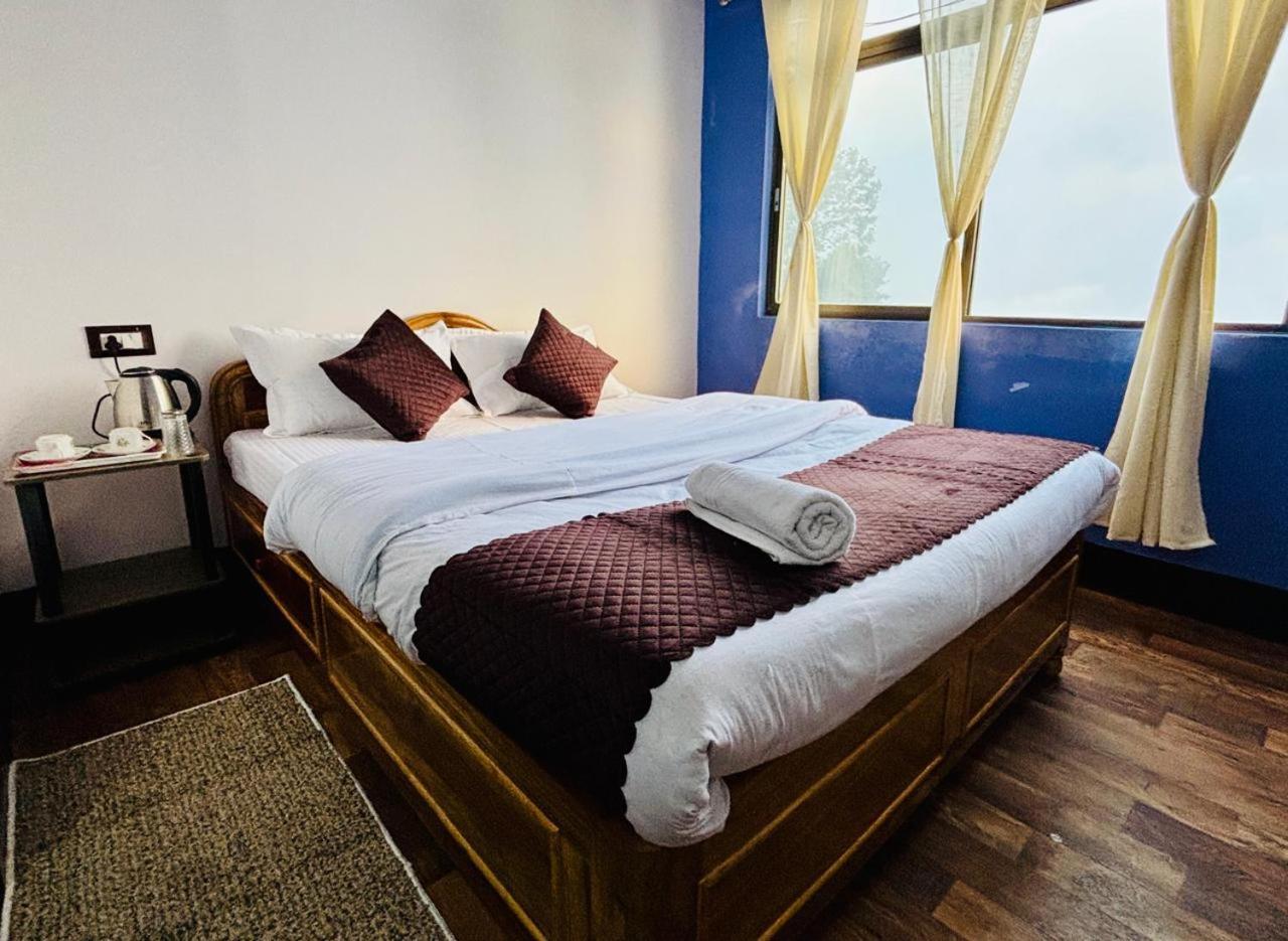 Forest Lodge - 80 Mts From Mall Road Dardżyling Zewnętrze zdjęcie