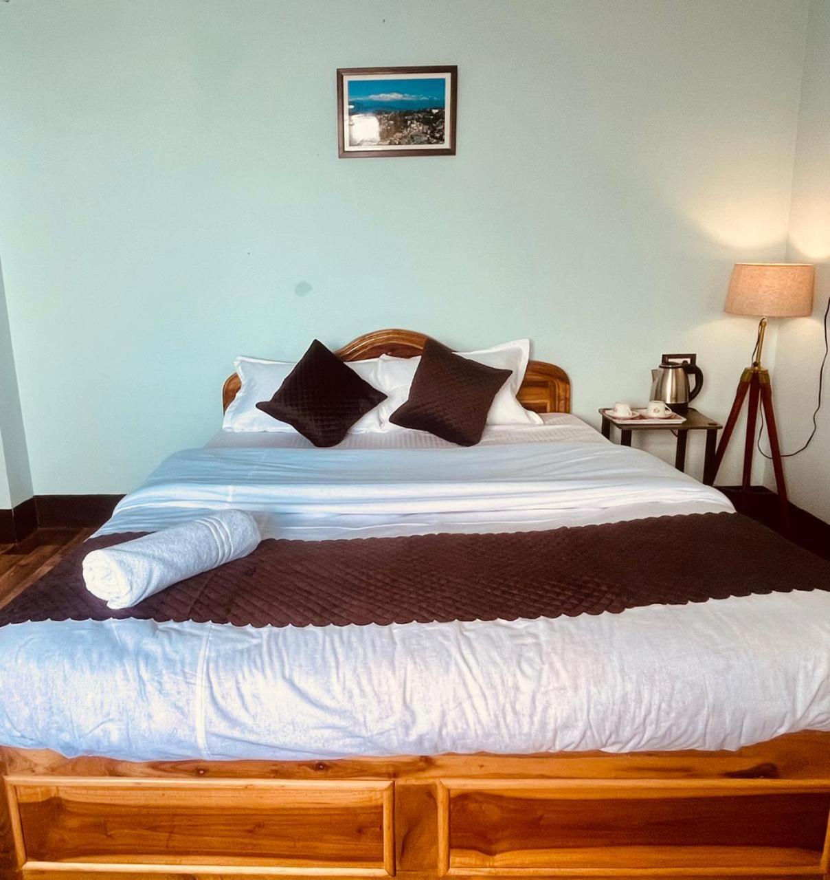 Forest Lodge - 80 Mts From Mall Road Dardżyling Zewnętrze zdjęcie