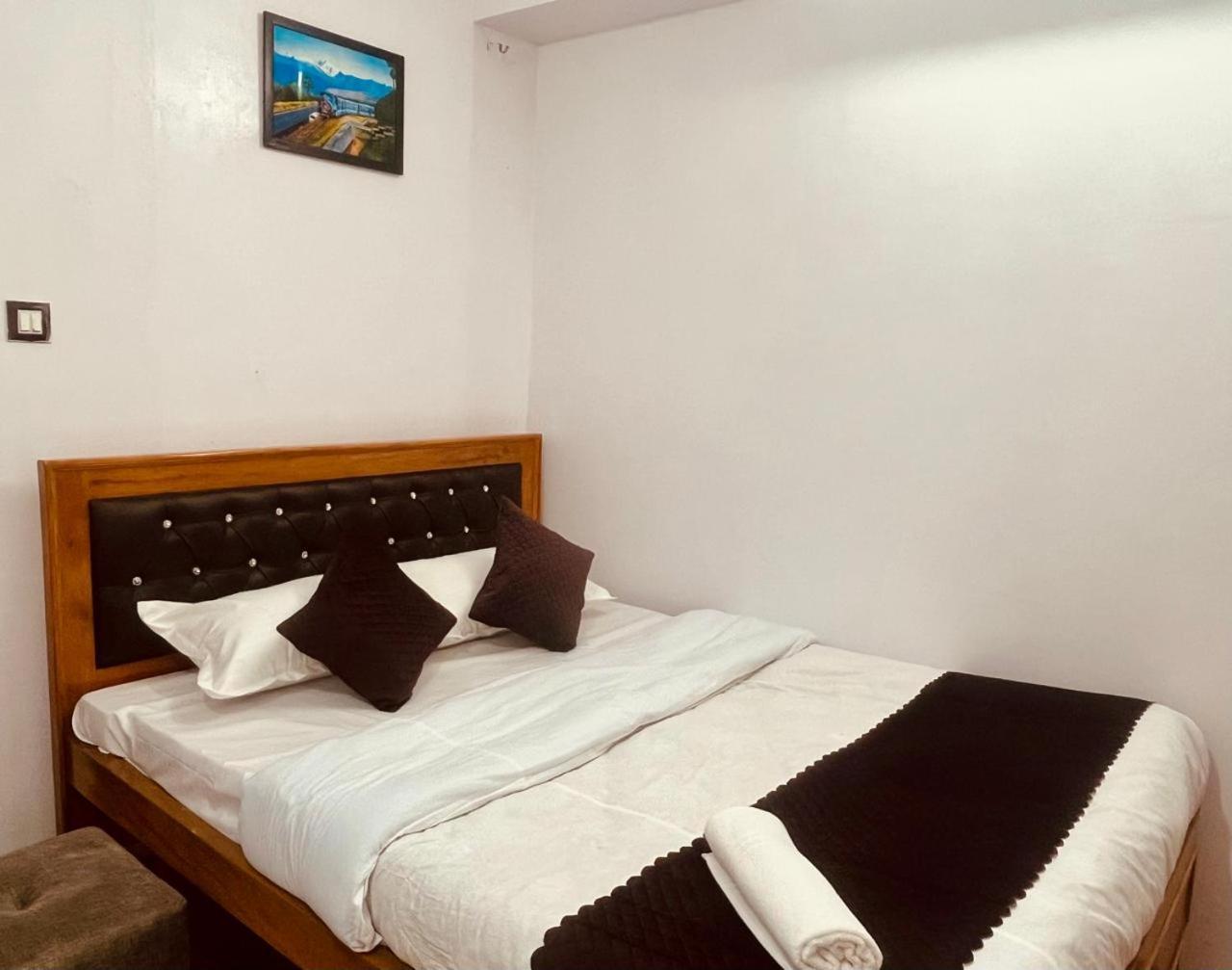Forest Lodge - 80 Mts From Mall Road Dardżyling Zewnętrze zdjęcie