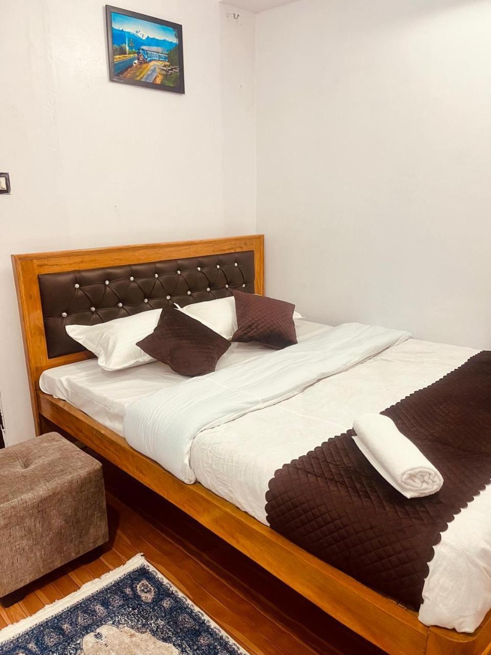 Forest Lodge - 80 Mts From Mall Road Dardżyling Zewnętrze zdjęcie