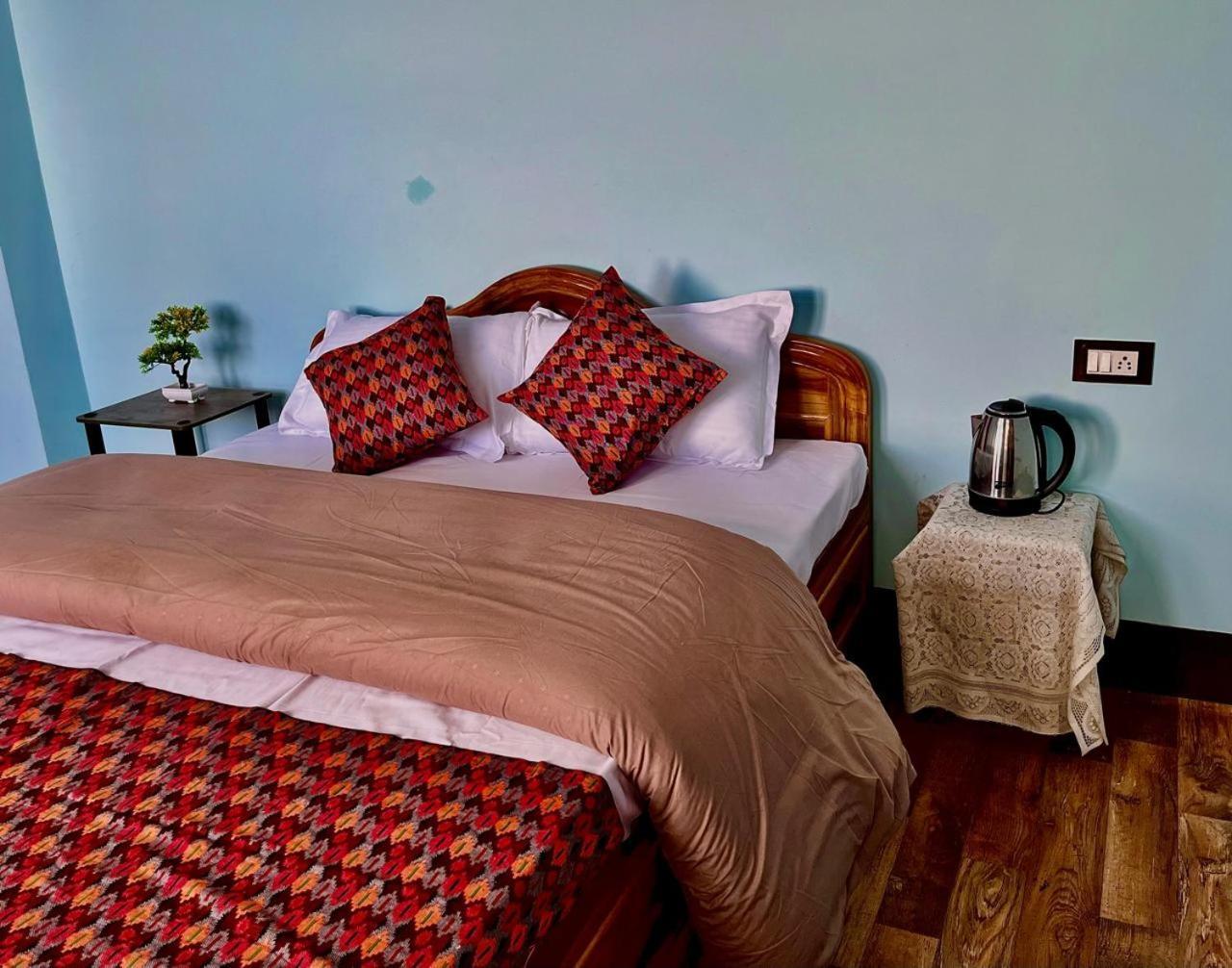 Forest Lodge - 80 Mts From Mall Road Dardżyling Zewnętrze zdjęcie