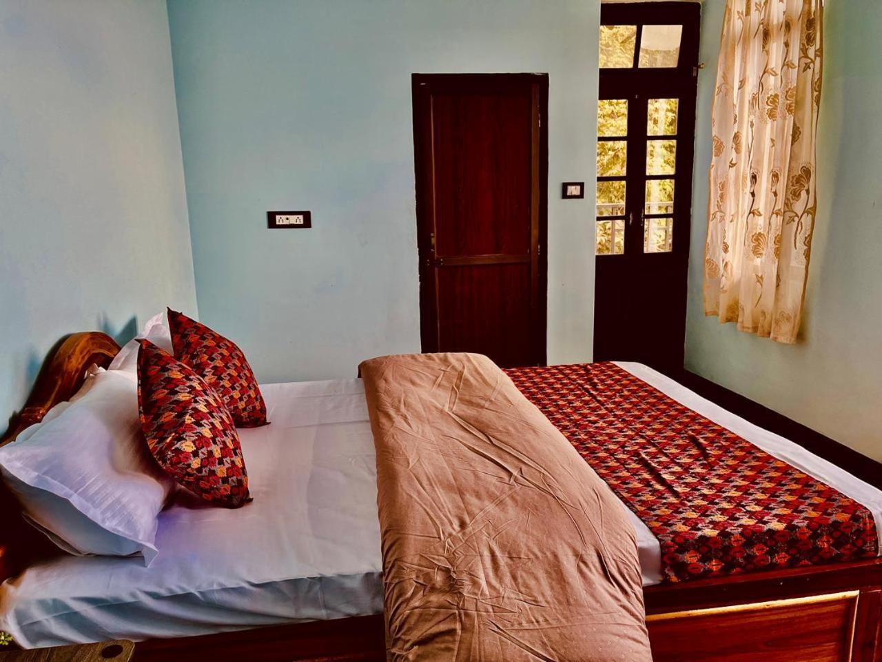 Forest Lodge - 80 Mts From Mall Road Dardżyling Zewnętrze zdjęcie