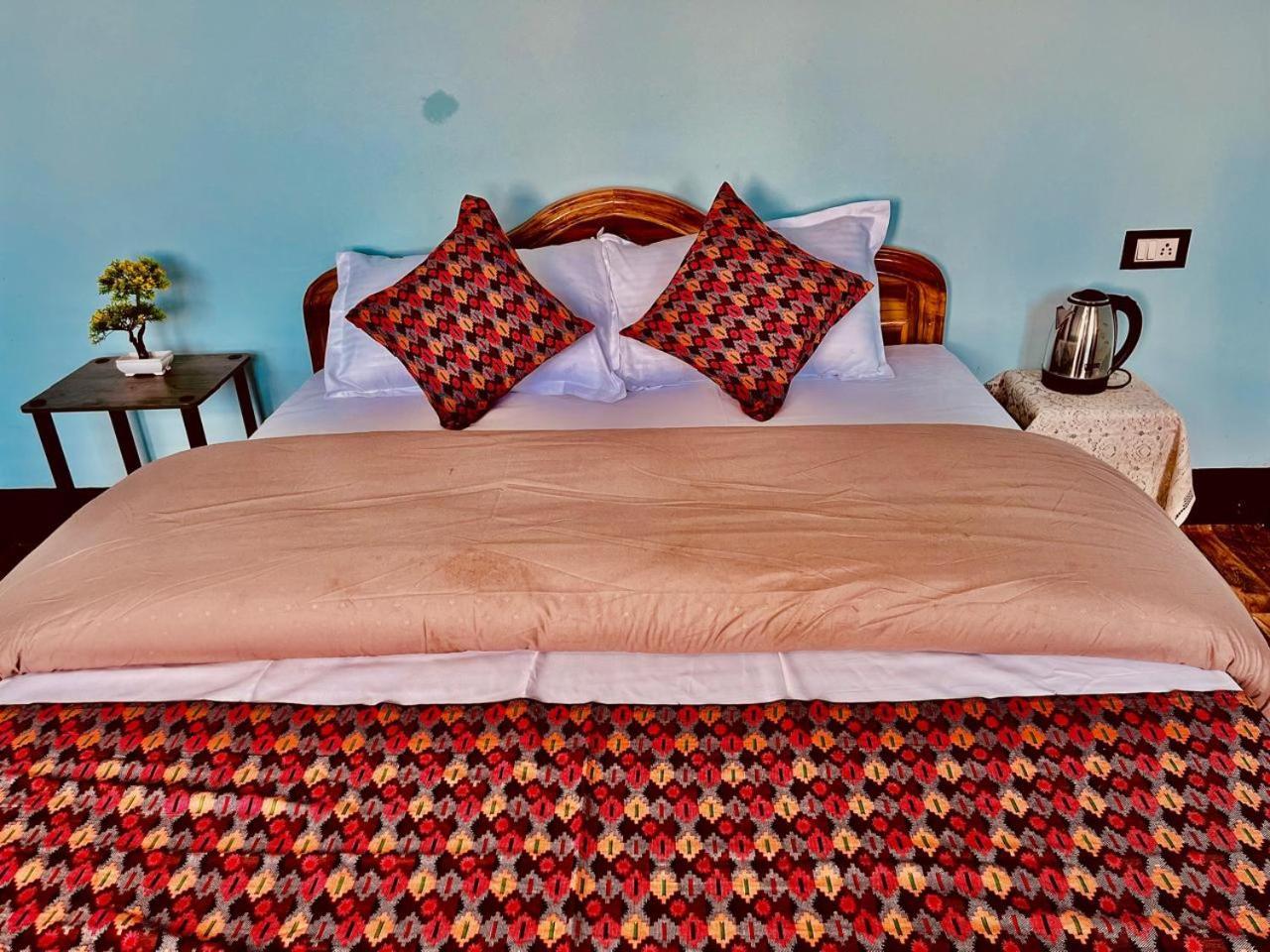Forest Lodge - 80 Mts From Mall Road Dardżyling Zewnętrze zdjęcie